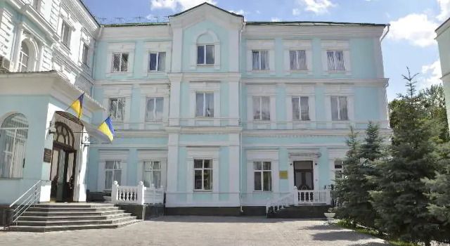 Residence 10 of Law Academy