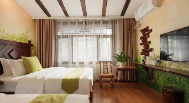Номер Superior Zhangjiajie Peak & Spring Inn