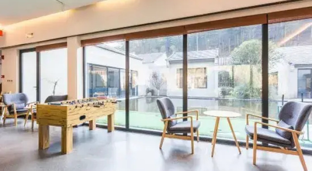 Amber Guanyun Vacation Apartment, Prenota Appartamento Hotel a Huzhou con piscina, Piscina