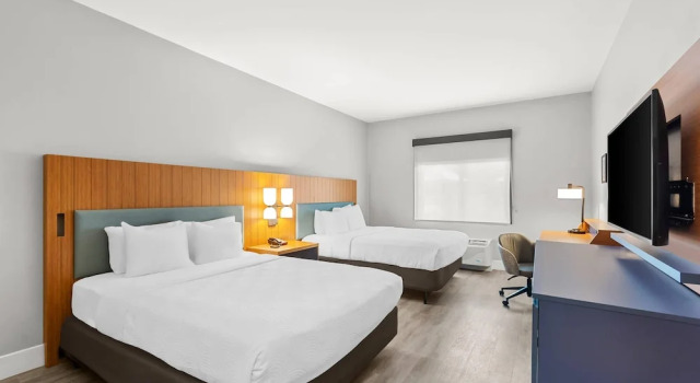 Четырёхместный номер Standard Country Inn & Suites Etown