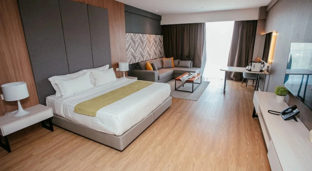 Номер Deluxe с видом на бассейн The Aru Hotel, Aru Suites by Ayuhouz