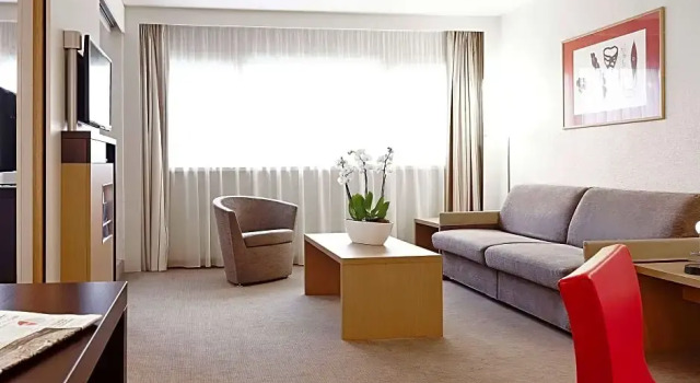 Двухместный полулюкс Novotel London Heathrow Airport M4 Jct. 4