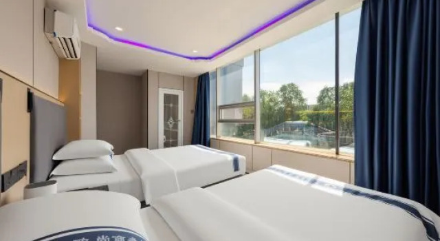 Люкс Business Auchan Business Hotel (Xiaoxigou Subway Station)