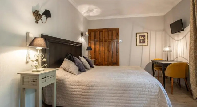 Les Florets, Book Hotel Hoteller i Vaucluse med parkering, Parkering