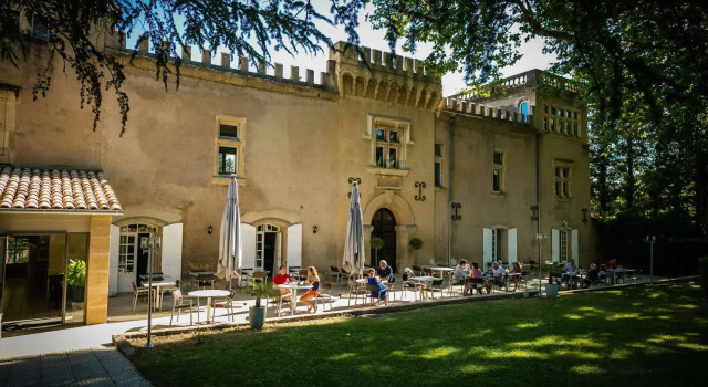 Château Du Val De Cèze, Rezervovat Hotel Hotely v Bagnols-sur-Ceze s parkováním, Parkování
