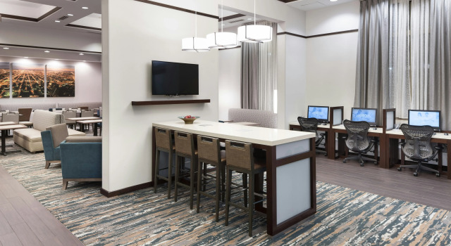 Hampton Inn & Suites Chicago North Shore, Забронировать Отель Скоки Chicago North Shore