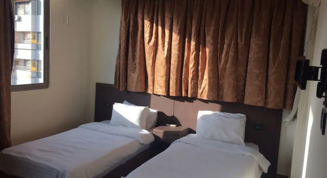 Двухместный номер Standard Royal Garden Hotel