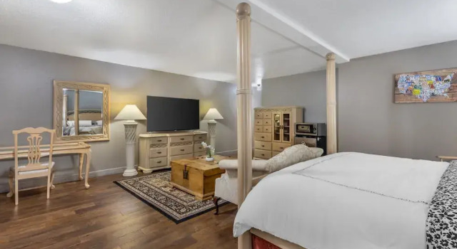 Люкс Hotel Fuzion Inn & Suites