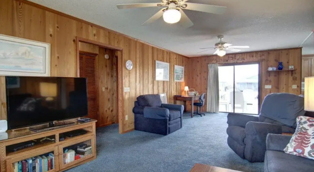 Do-little Dock 3 Bedroom Home by RedAwning