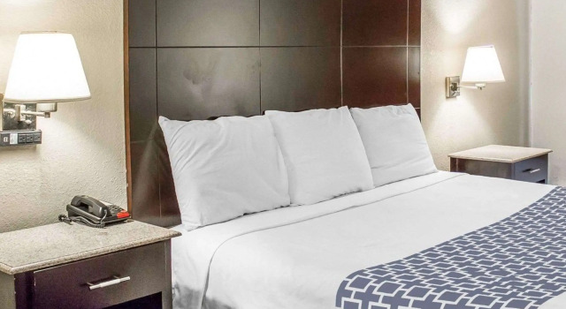 Двухместный номер Standard Econo Lodge Scranton near Montage Mountain