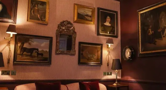Henry's Townhouse