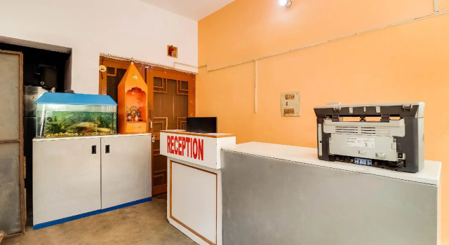 SPOT ON 43885 Hotel Laxmi Narayan