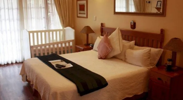 Fawn Castle Guesthouse, Забронировать Отель Хиллкрест Пайнтаун