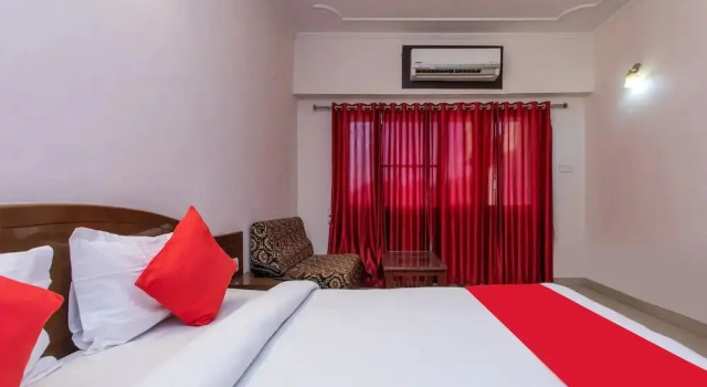 Vikramaditya Hotel by OYO Rooms