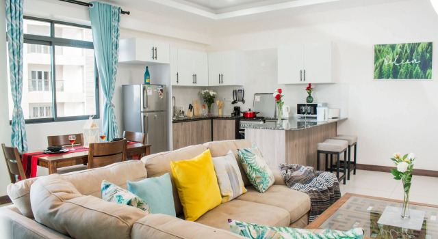 SILVERSTONE APARTMENT DELUXE 1 Bedroom WITH A VIEW , GYM & POOL - KILIMANI, Book Apartment Hotels in Nairobi with a Pool, Swimming Pool