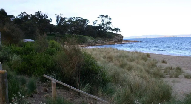Коттедж с 3 комнатами Cedar Cottages Blackmans Bay