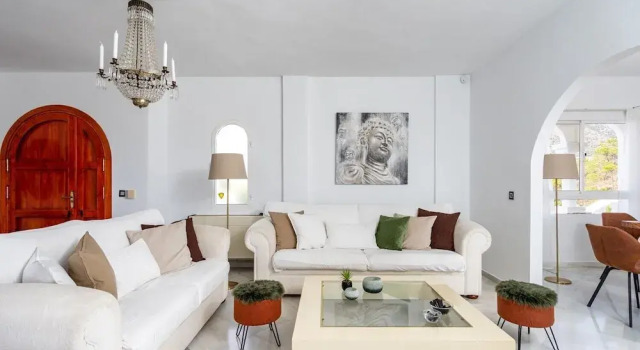Villa Sabah with sea views, Забронировать Вилла Бизнес-отели Михас, 4* 5*