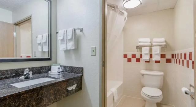 Standard Vierer Zimmer Rodeway Inn