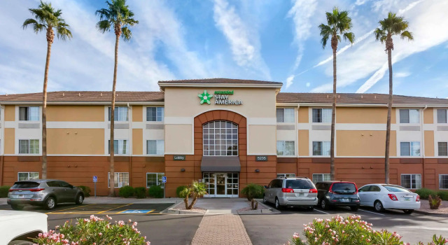 Extended Stay America Suites - Phoenix - Biltmore, Забронировать Отель Кемелбэк-Ист 