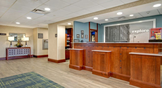 Hampton Inn & Suites Guelph, Varaa Hotelli  