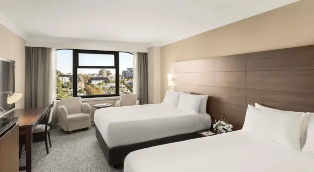 Четырёхместный номер Deluxe The Sydney Boulevard Hotel