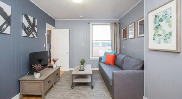 Charming 2BR in the Heart of Little Italy