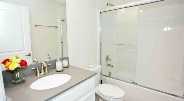 Storey Lake 7 Bedroom With Extra Large Bedrooms! 7 Home by RedAwning