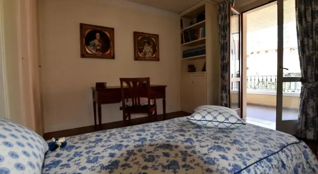 Luxurious Villa in Lombardy with Garden & Hot Tub, Book Villa Hotels in Erbusco with Parking, Parking