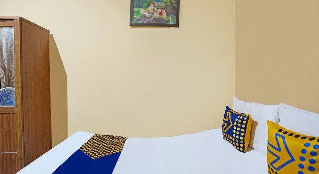 Economy room OYO 91695 Hotel Benteng Portugis