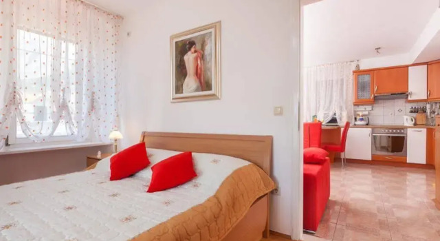 Apartments Kalalarga Deluxe- city centre&balcony, Забронировать Апартаменты/квартира Макарска Biokovo Nature Park, рядом с Францисканский монастырь