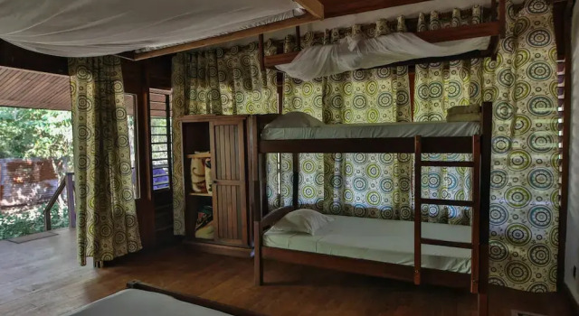 Habitación cuádruple Superior con balcón y con vista al jardín Olympe Du Bemaraha