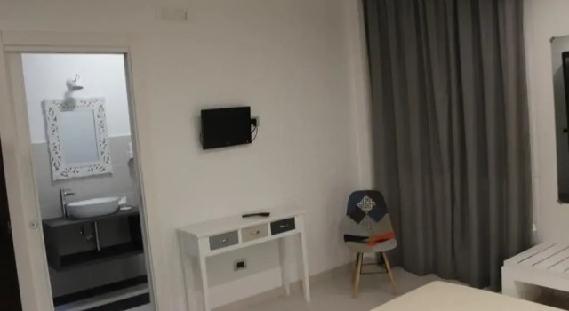 Hotel Miramare, Buchen Sie Hotel Cirò Marina Kalabrien