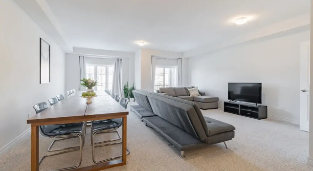 Superb Brand New Spacious Town Home, Varaa Hotelli Hamilton 