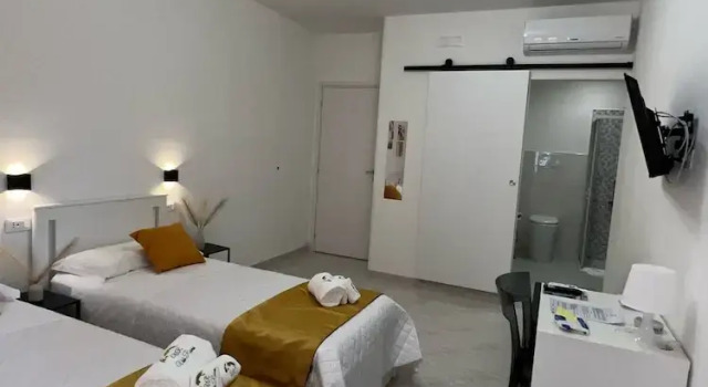 Standard- tredobbelt værelse med altan med byudsigt Vida Rooms