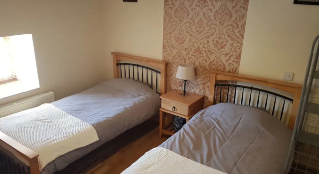 Apartment Sleeps 7 With Mezzanine, Rezerwuj Apartament Hotele w Banagher z basenem, Basen
