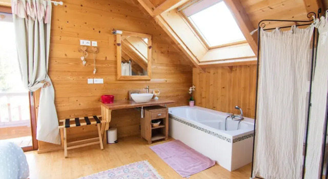 Chalet with 5 Bedrooms in Valloire, with Wonderful Mountain View, Furnished Garden And Wifi - 300 M From the Slopes, Забронировать Шале Виллы Овернь-Рона-Альпы, Вилла