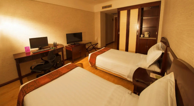 Двухместный номер Standard Holiday Inn Express Qingdao Shibei by IHG