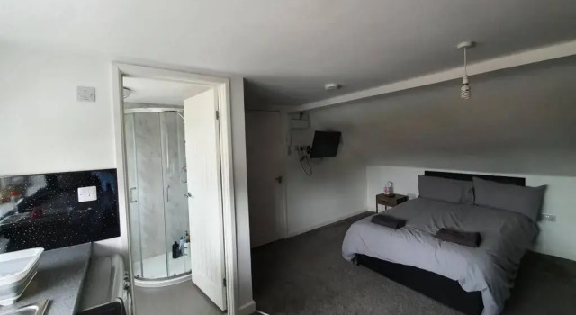 2nd floor Comfy Swindon Centre - Loft Studio, Забронировать Апартаменты/квартира Апартаменты Суиндон, рядом с Swindon Magistrates Court, Апартаменты/квартира