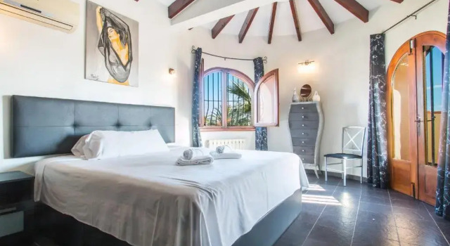 Villa Ebro - PlusHolidays, Забронировать Вилла Отели Кальпе с бассейном, Бассейн