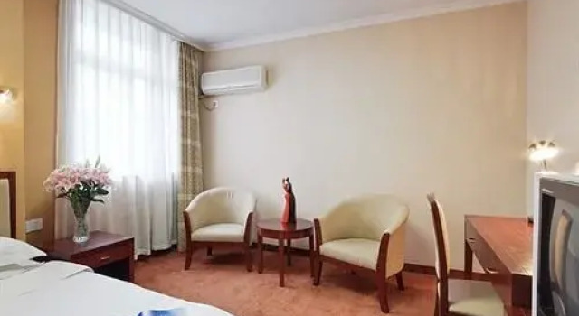Starway Hotel