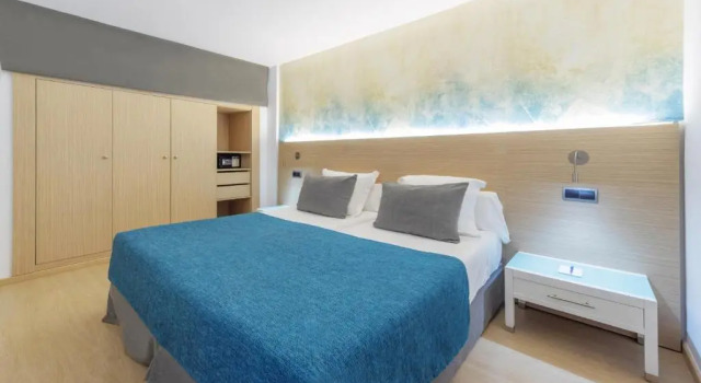 Апартаменты Superior с видом на море Aparthotel Fontanellas Playa