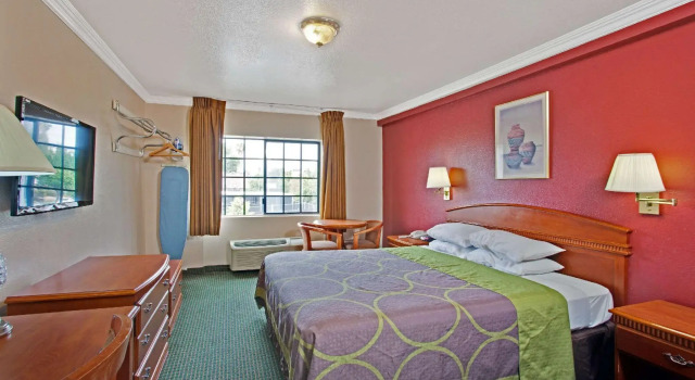 Двухместный номер Super 8 by Wyndham Hollywood/LA Area