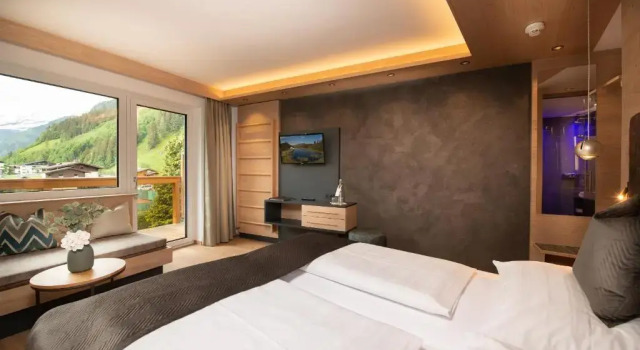 Номер Deluxe Hotel Alpina