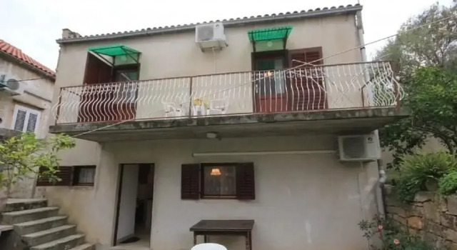 Tenara - in Center & Close to the sea - A2, Prenota Hotel Vis 