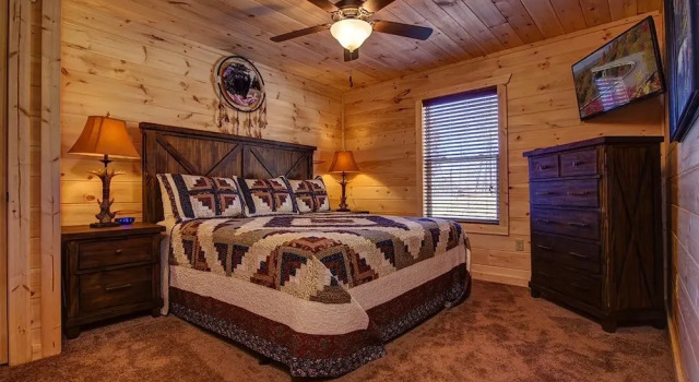 Dream Catcher 2 Bedrooms 2 Bathrooms Home, Забронировать Дом для отпуска Отели Great Smoky Mountains National Park с парковкой, Парковка