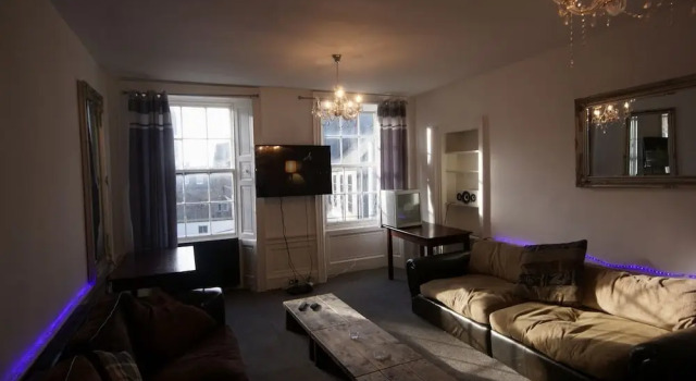 Апартаменты Edinburgh Princes Street Top Floor Apt