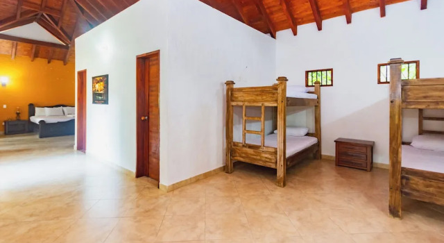 Номер Deluxe с 2 комнатами с балконом и с видом на бассейн La Selva Hotel San Jeronimo