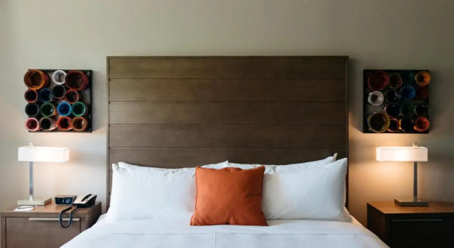Люкс студия Revel Hotel, Tapestry Collection By Hilton