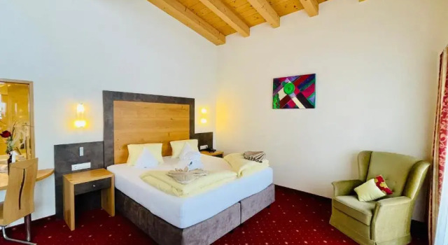 Полулюкс Wellness- und Familienhotel Egger