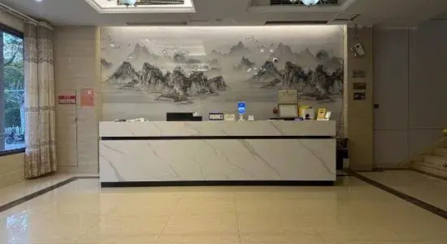 Yingshang Xingfu Hotel (Shunhe Road), Prenota Hotel Hotel a Anhui con parcheggio, Parcheggio